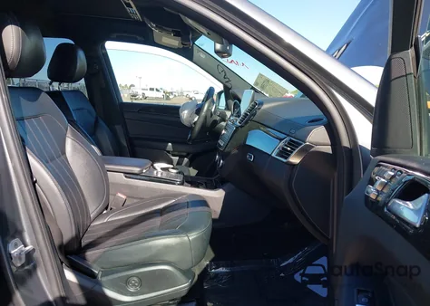 2017 Mercedes-Benz Gls 450 4Matic z USA, uszkodzony, nr VIN 4JGDF6EEXHA989935